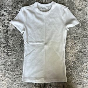 Abercrombie & Fitch White Ribbed T-Shirt Size Small